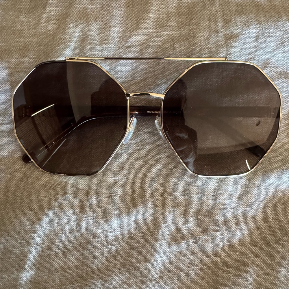 NWOT Marc Jacob’s octogonal sunglasses